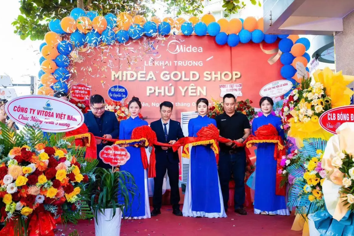  &nbsp; *Khai trương shop Media*