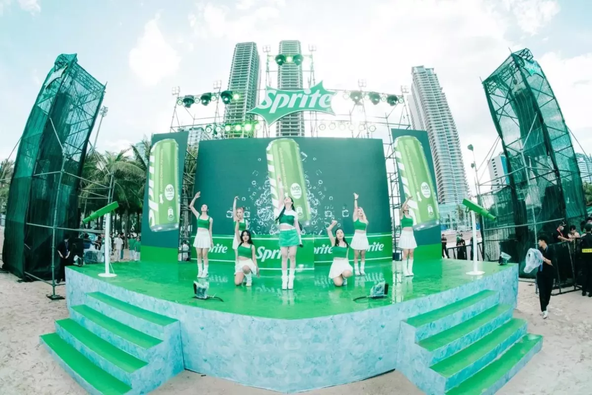 SÂN KHẤU THEO YÊU CẦU