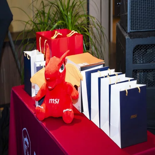 HÀNG QUÀ TẶNG, KỈ NIỆM