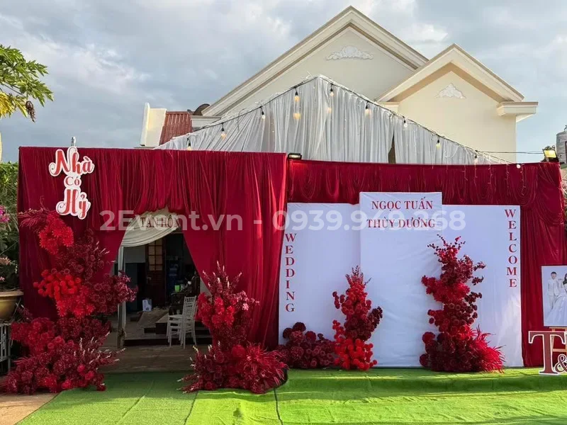 Mẫu backdrop chụp hình đám cưới (photobooth) đẹp 2026