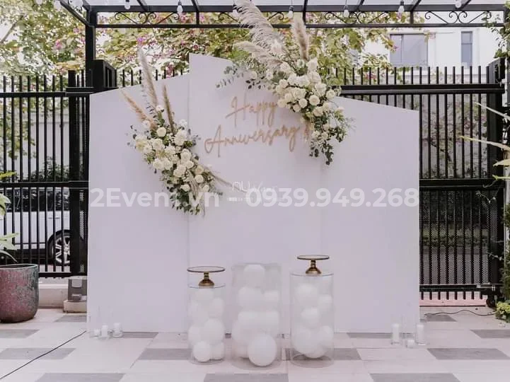 Cách trang trí bàn gallery tiệc cưới (bàn đón khách) cực chất