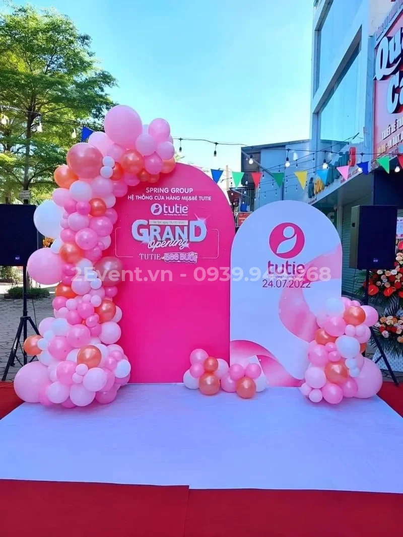 Mẫu băng rôn, standee khai trương thu hút khách hàng