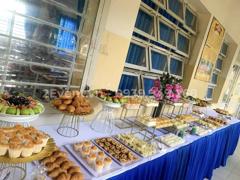 Đội ngũ 2Event đang tiến hành múa lân khai trương tại sự kiện