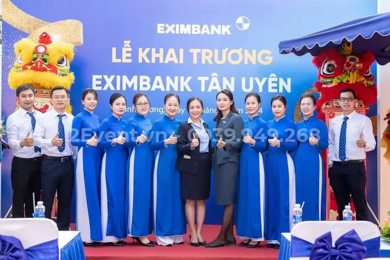 Không gian trang trí khai trương được setup tỉ mỉ từng chi tiết