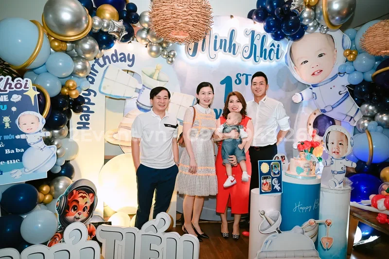 Mẫu trang trí tiệc sinh nhật bé gái 3 tuổi đẹp, thu hút