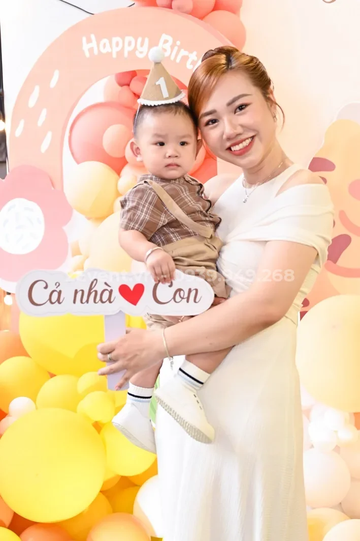 Ý tưởng trang trí sinh nhật chủ đề elsa cho bé yêu